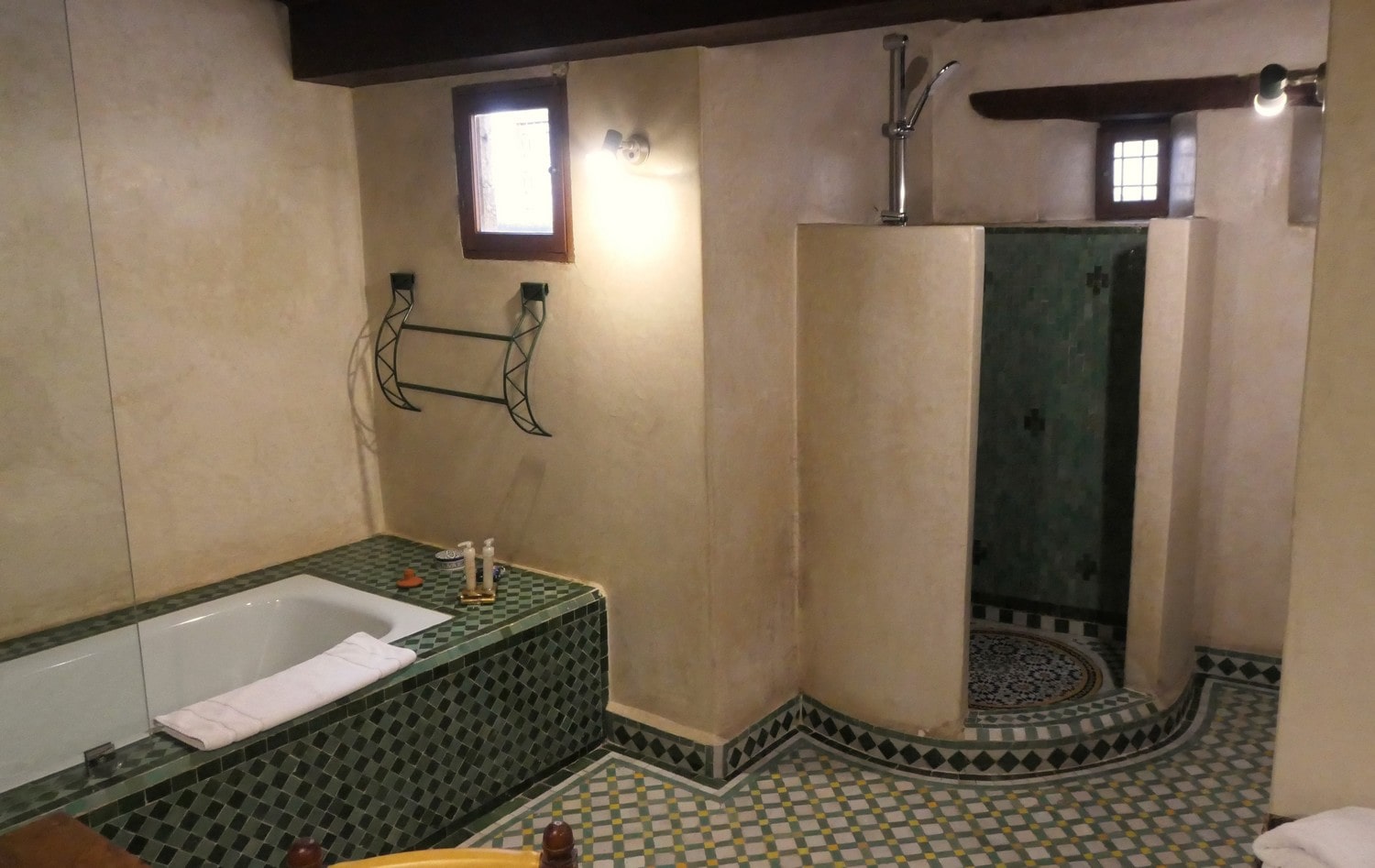 salle de bains de la suite Amira