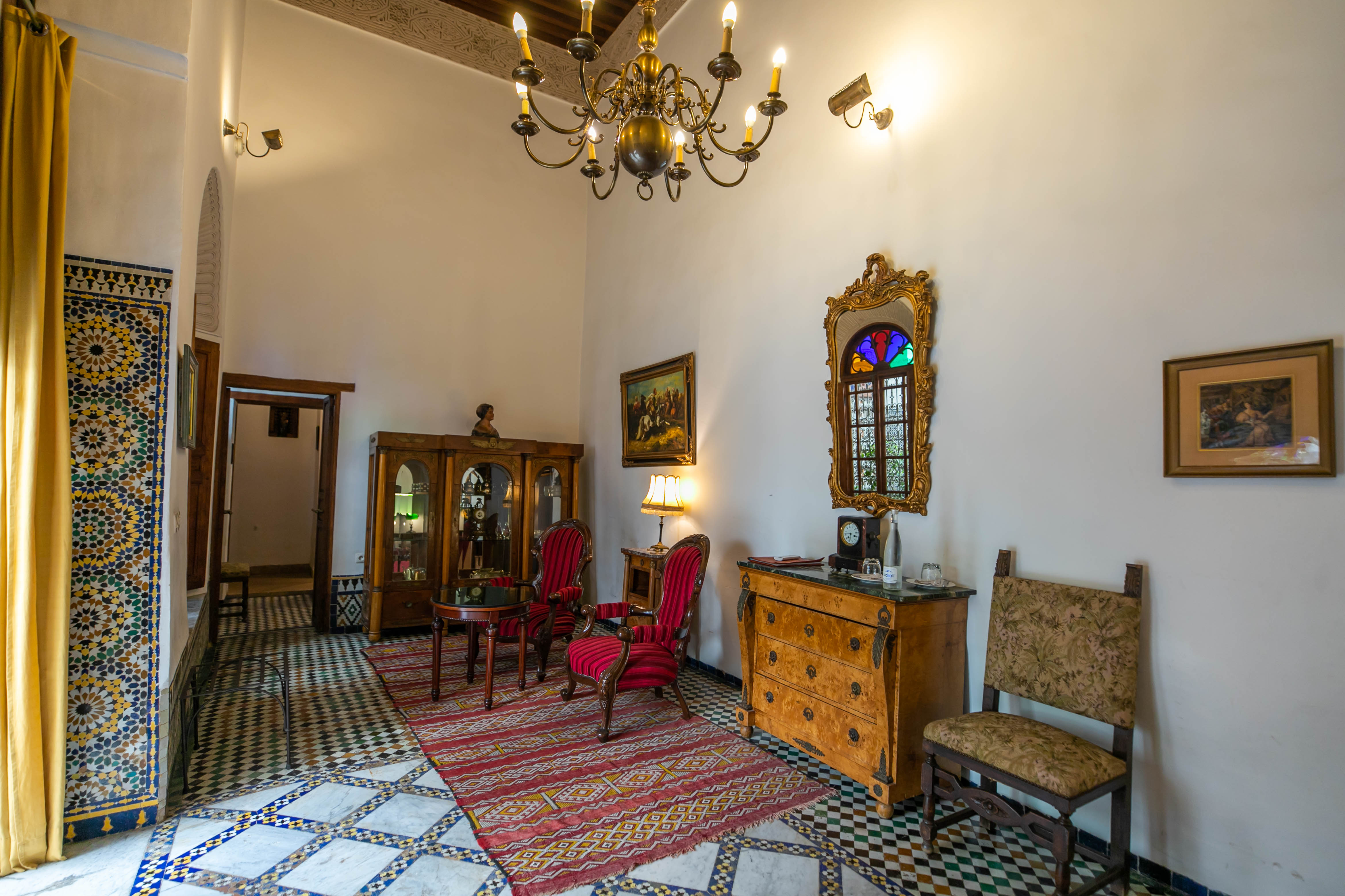 Salon of the Medersa suite